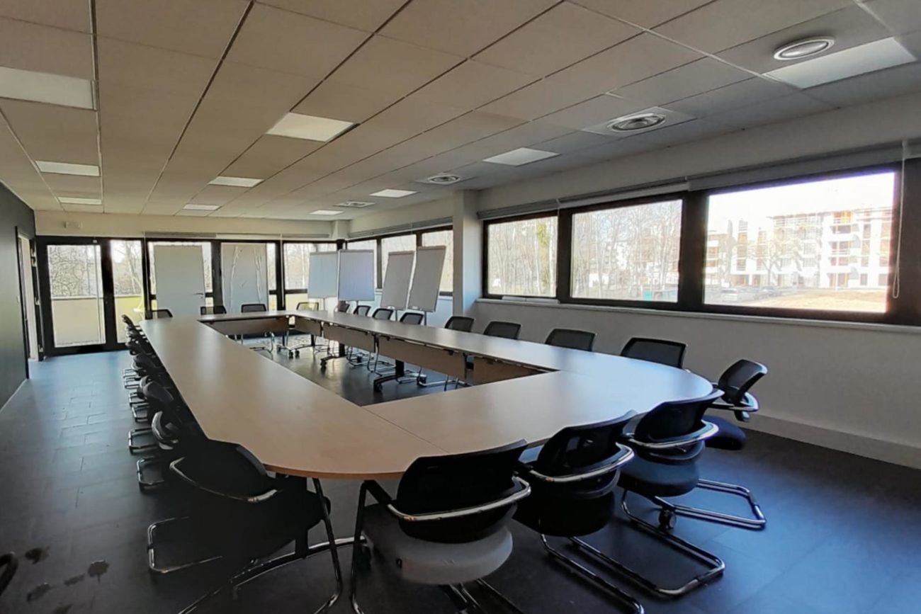 aménagement grande salle de réunion