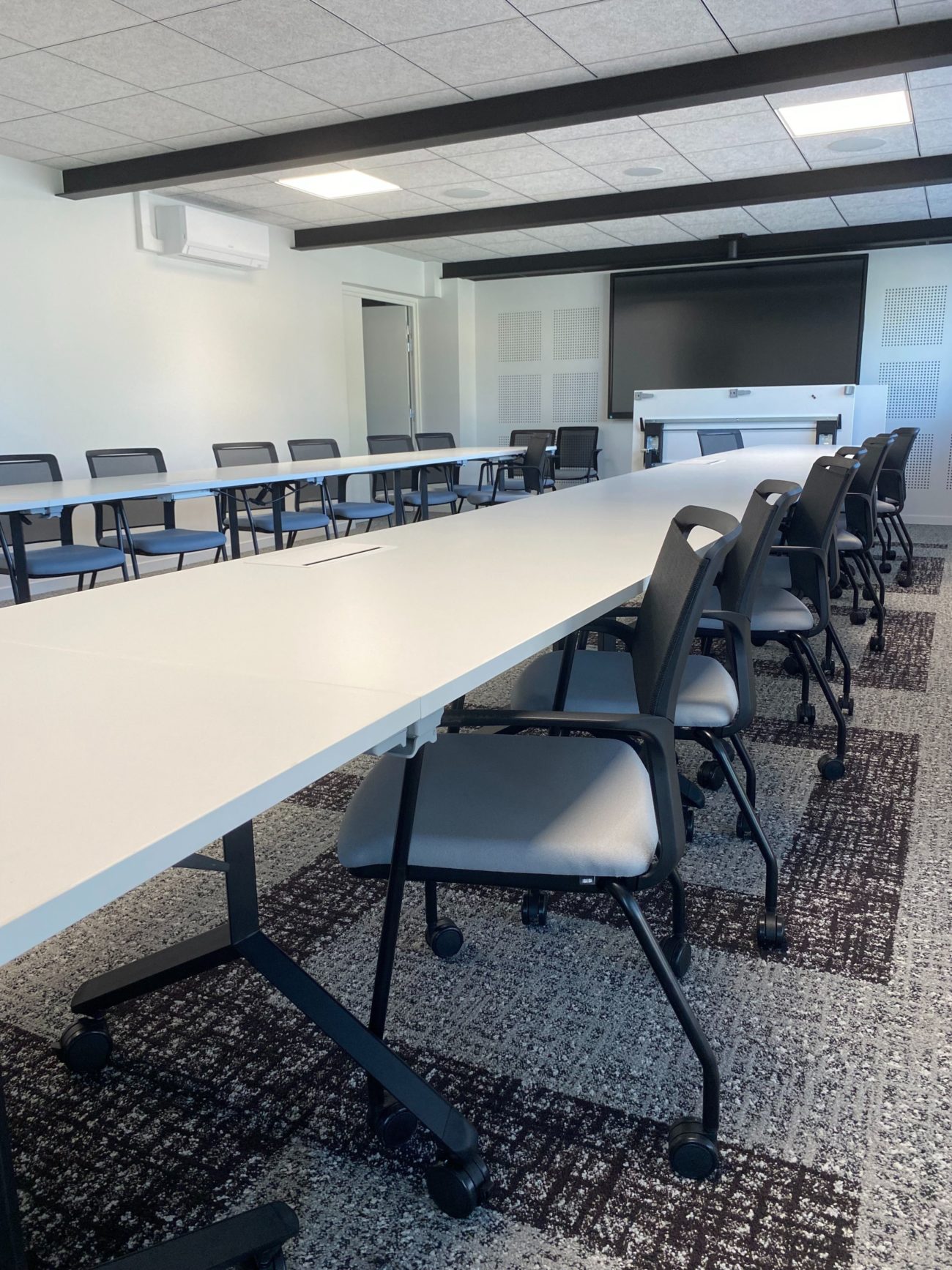 équipement d'une salle de réunion