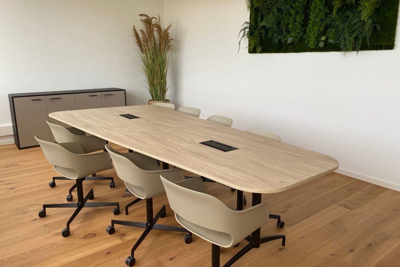 table et chaises de réunion