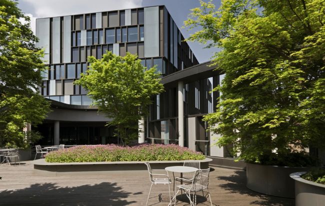 aménagement espace extérieur d'une entreprise