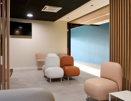 fauteuils visiteurs confortables